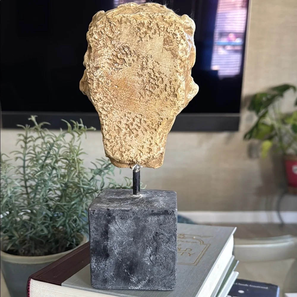 Attila Tivadar Vintage Greek Sculpture Bust with Classical Features - Picture 3 of 7